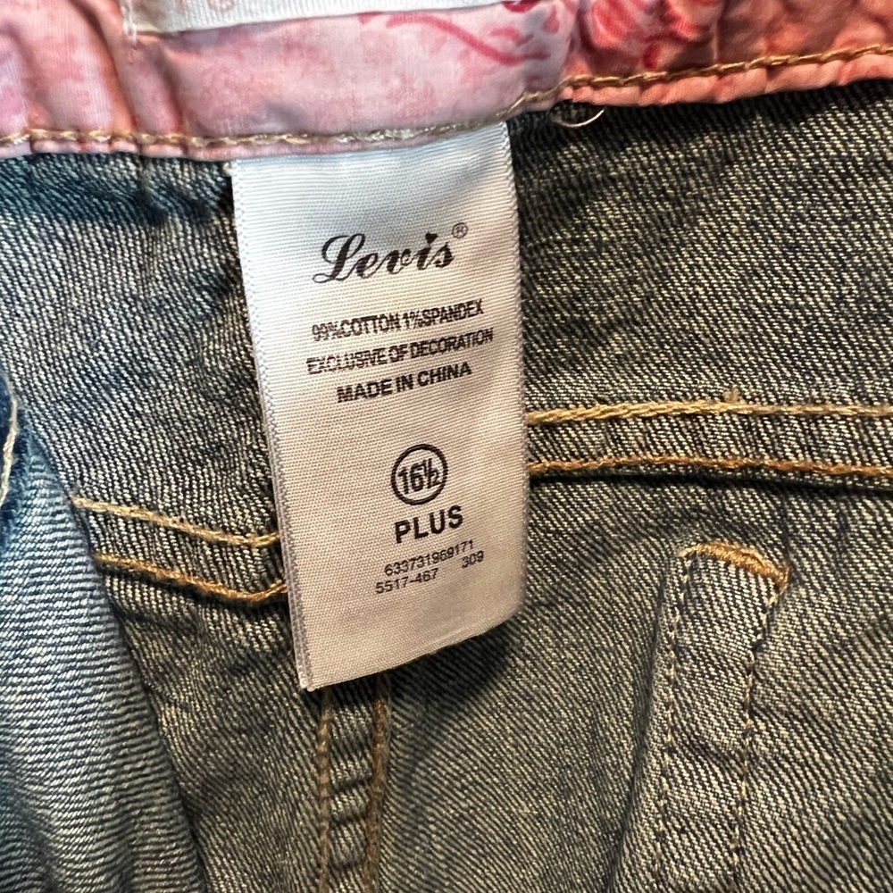 Levi's stretch flair 517. Size 161/2. Flared wade leg. Some stretch. - Picture 6 of 6